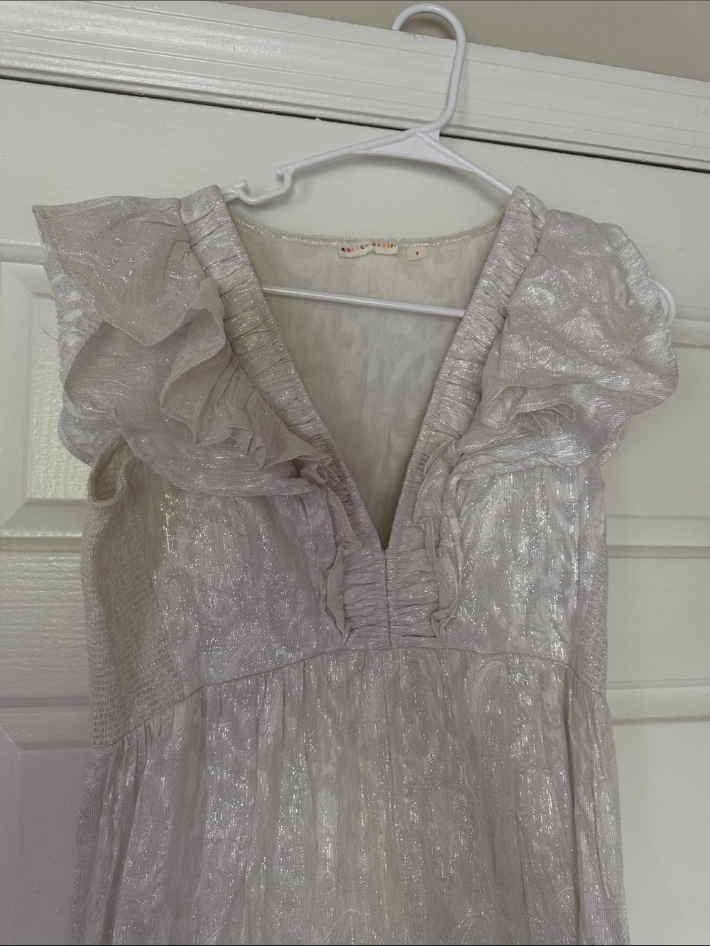 Roller Rabbit White Ruffled V-Neck Midi Dress - Picture 5 of 8